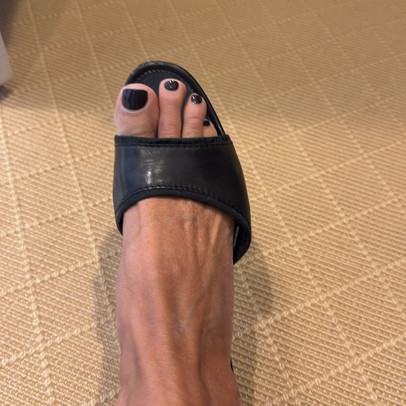 Gucci slide sandals size 8 - Picture 8 of 11